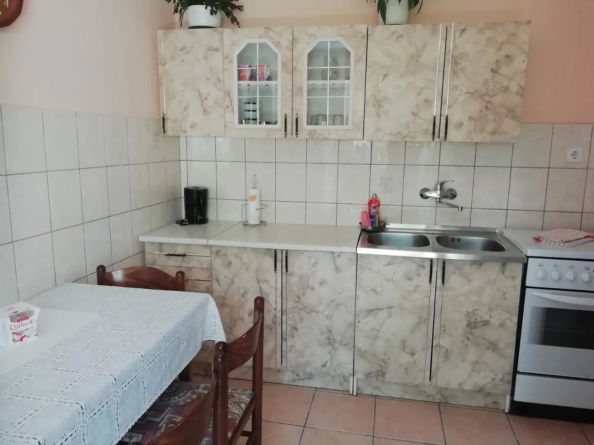Apartman Zlata Razanac 0*,  Croatia
